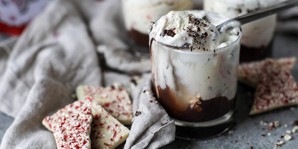 Mini Peppermint Bark No Bake Cheesecake